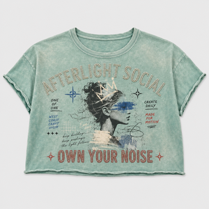 Camiseta de algodón con efecto desgastado por el sol, gráfico de diamantes de imitación, corte cropped y holgado, bajo sin rematar, estilo vintage streetwear, personalizada para hombre - Product Image 1