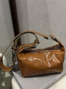 2026 Women's Genuine <b>Leather</b> Hobo <b>Bag</b> <b>Soft</b> Minimalist Shoulder Strap Flap Closure Daily Use Beige - Product Image 2