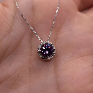 Collar con Colgante de Lujo en Forma de Cisne con Engaste de Oro de 14K y Alejandrita, Piedra de Nacimiento de Junio para Mujer, Elvora Gems - Product Image 1