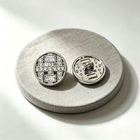 Boutons en métal personnalisés CF en gros, accessoires vestimentaires en alliage de zinc, fabrication directe d'usine, faible MOQ, source directe