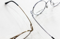 Montures personnalisées de haute qualité, imprimées, classiques, élégantes, en titane, anti-lumière bleue, légères, à monture complète, unisexes, pour toutes les formes de visage