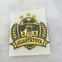 Badges de football 3D personnalisés en TPU, thermocollants, logos de club de football en PVC, patchs imprimés, perles pour vêtements de sport – Vente en gros
