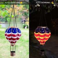 Lanterne solaire LED en forme de montgolfière avec éléments du drapeau américain 2026 pour jardin, indice de protection IP65, petite taille