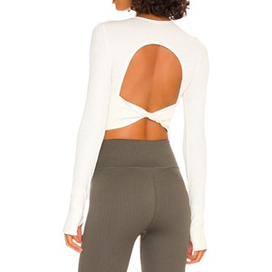 Top de yoga de verano ligero y transpirable de talla grande con espalda hueca estampada, manga larga, de secado rápido, ajuste ceñido, orificio para el pulgar y espalda cruzada - Product Image 2
