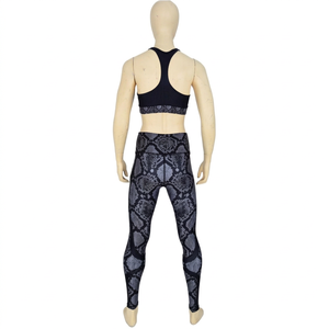 Conjunto Deportivo de Dos Piezas para Mujer, Bra Deportivo y Leggings de Cintura Alta, para Gimnasio, Fitness, Yoga, en Algodón Corto - Product Image 1