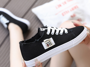 أحذية قماشية للسيدات للبيع بالجملة ، أحذية كاجوال عصرية للنساء بتصميم جديد - Product Image 3