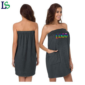 Peignoir de bain personnalisé pour femme, doux et moelleux, avec fermeture ajustable, idéal pour la douche, les voyages, la piscine, la gym et comme jupe de spa - Product Image 1