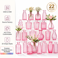 Ensemble de 22 vases à fleurs en verre rose avec différentes formes texturées pour les centres de table de mariage, décoration de la maison, personnalisable en toute couleur, en gros