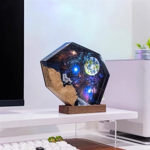 Lámpara <span class=keywords><strong>de</strong></span> Resina Galaxia con Astronauta Hecho a Mano, Lámpara <span class=keywords><strong>de</strong></span> Arte en Madera, Lámpara Decorativa Espacial Única <span class=keywords><strong>de</strong></span> Epoxi para Navidad y Halloween - Product Image 4