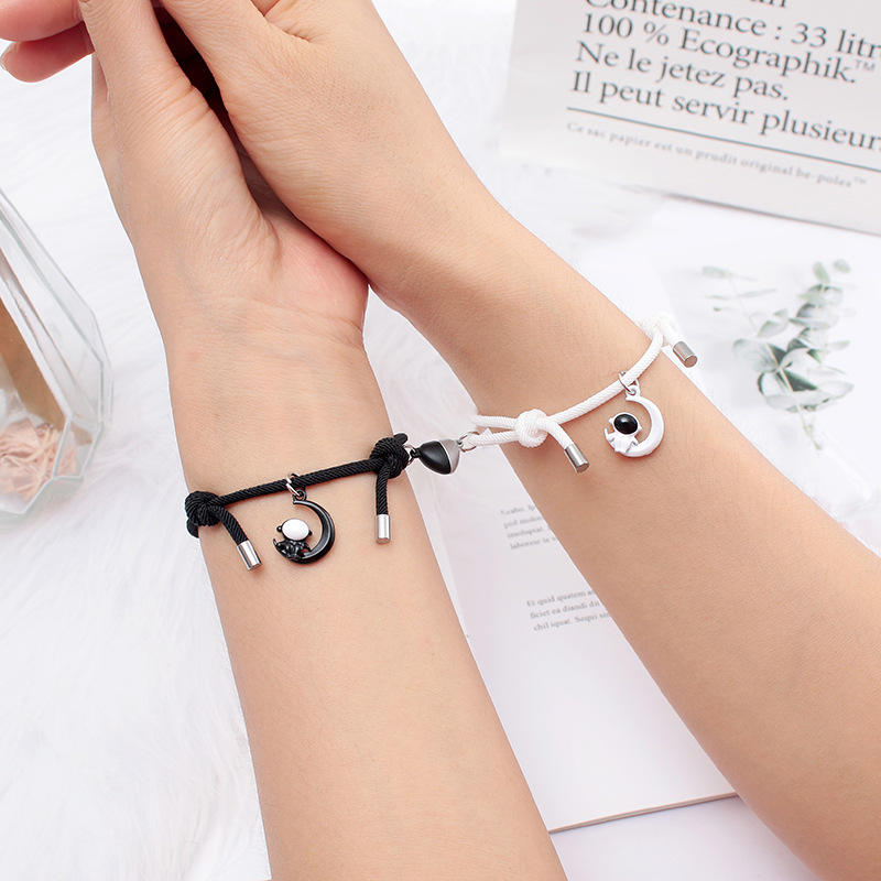 A Pair of Moon Astronaut Heart Magnetic Bracelet for Couples Long Distance  Attract Spaceman Charm Pendant Magnet Bracelet