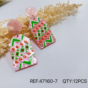 Pendientes con diseño geométrico pintado, resina acrílica rosa y verde, estilo bohemio para fiesta, moda femenina - Product Image 1