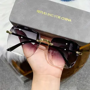 2023 새로운 프레임리스 선글라스 패션 트렌드 여성의 큰 얼굴 슬림 선글라스 사각 안경