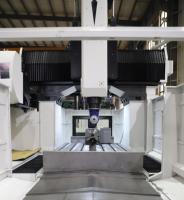 Centre d'usinage à portique 3 axes double colonne robuste 3018 Fanuc/CNC