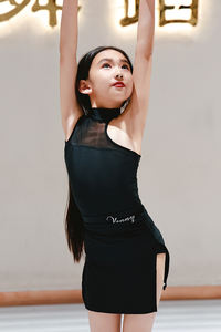 Vennystyle 女童拉丁舞训练服不规则亲肤涤纶网布外套裙专业舞蹈套装 - Product Image 6