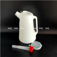Pot de graissage universel en plastique 4L avec bec flexible 1pc pichet de mesure de carburant de garage voiture moto outils de nettoyage de voiture