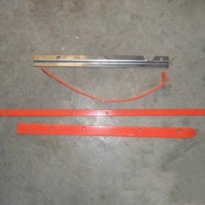 Conjunto de Riel Guía Derecho para Cosechadora Kubota 488/588 con Tira de Riel Guía 5H401-63580 - Product Image 3