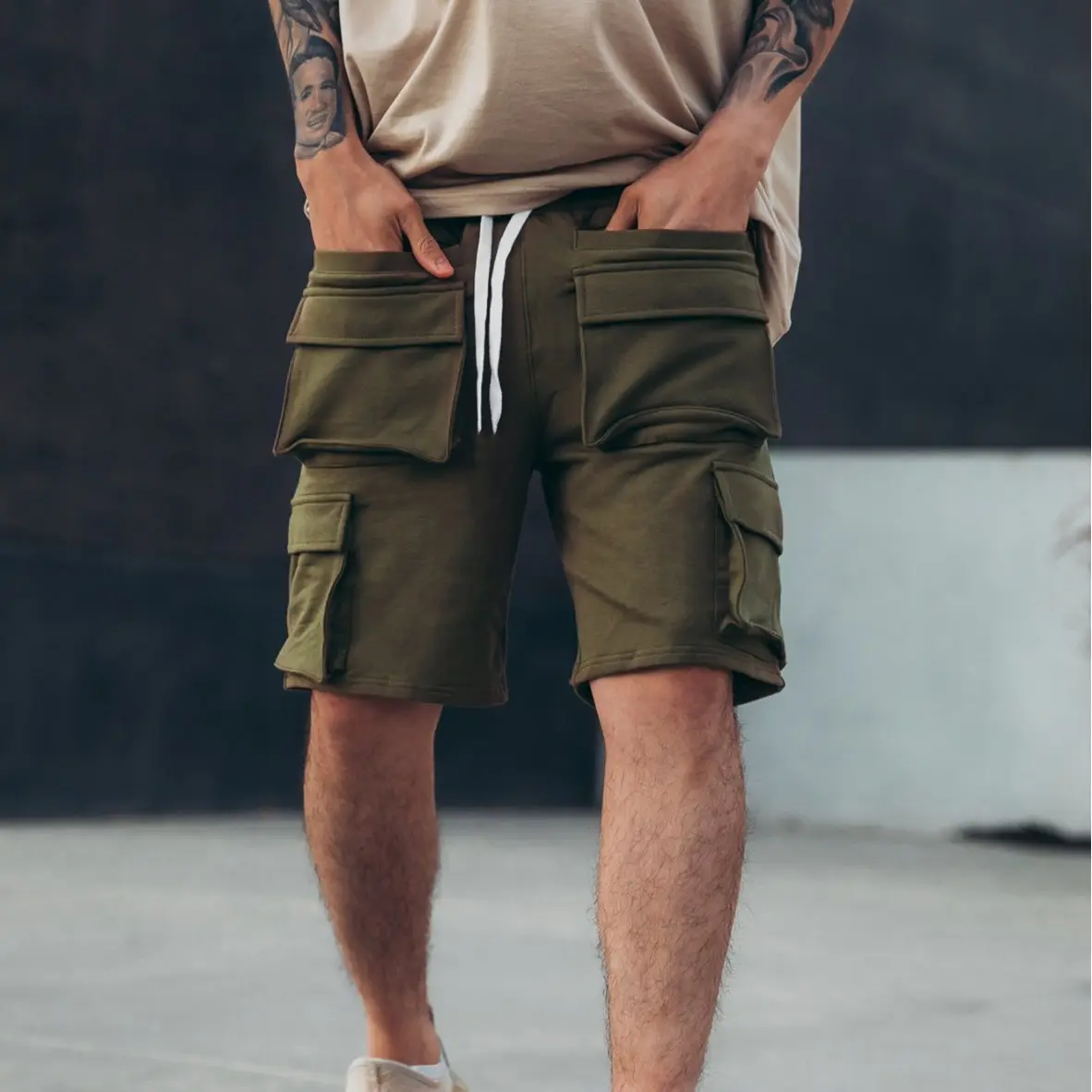Nuova estate outdoor hip-hop europeo e americano street fashion uomo sport casual workwear multi-bag pantaloni corti a cinque punti