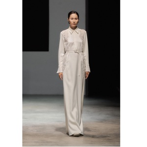 Nouvelles Robes Élégantes en Gros : Robe de Soirée Ornée avec Panneaux en Dentelle Transparente, Longue et Décontractée - Product Image 3