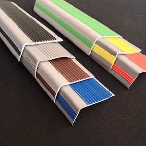 Profilé <span class=keywords><strong>de</strong></span> marche en PVC antidérapant, bande antidérapante, tapis <span class=keywords><strong>de</strong></span> sol intégré en PVC, produits en caoutchouc, tapis <span class=keywords><strong>de</strong></span> sol durable - Product Image 6