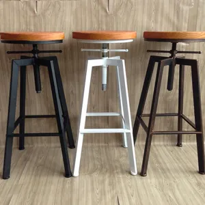 Aangepaste Hoge Qualityiron Materiaal Krukken Bar Stoelen Vintage Industriële Kruk Met Aanpassen Hoogte Smeedijzeren Krukken