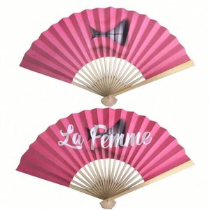Éventail en bambou sculpté style ange, couleur unie, écologique, vente en gros, pour mariage et événements - Product Image 1