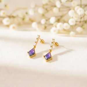 Pendientes Colgantes de Labradorita Púrpura Natural en Forma de Cometa con Acento de Circonita Cúbica en Plata de Ley 925, Delicados y Hechos a Mano con Piedras Preciosas - Product Image 2