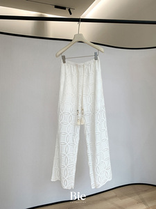 <span class=keywords><strong>Pantaloni</strong></span> Larghi da Donna <span class=keywords><strong>in</strong></span> Cotone Bianco <span class=keywords><strong>con</strong></span> <span class=keywords><strong>Elastico</strong></span> <span class=keywords><strong>in</strong></span> <span class=keywords><strong>Vita</strong></span> e Nappe, Nuovi <span class=keywords><strong>Pantaloni</strong></span> Casual <span class=keywords><strong>con</strong></span> Fettuccia 2025 - Product Image 4