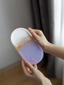 Plateau de service ovale élégant en résine plateau époxy fait à la main pour table à manger table basse ou présentoir de décoration intérieure - Product Image 4