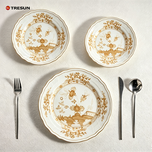 Service d'assiettes en porcelaine vintage à motifs floraux français, assiettes décoratives en céramique pour location de mariage et plats de restaurant - Product Image 2