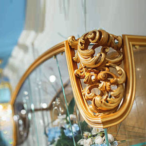 Kabinet pajangan anggur pintu kaca Foil emas antik, kabinet kayu mewah Royal ruang keluarga kabinet tradisional kayu padat antik - Product Image 4