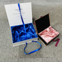 Boîte cadeau rigide magnétique de luxe personnalisée pour sous-vêtements et lingerie, avec doublure en satin gaufré, faite à la main
