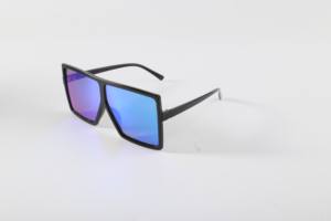 نظارات شمسية نسائية فاخرة عصرية عدسة كبيرة الحجم فاتحة زرقاء/ذهبية/بيضاء نظارات شمسية مخصصة مربعة الشكل للنساء-خفيفة الوزن - Product Image 3