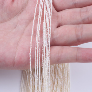 Vente directe du fabricant, perles d'eau douce ultra petites de 1 à 1,25 mm, perles blanches semi-finies, chaînes de perles pour le bricolage - Product Image 4