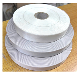 Étiquettes d'entretien personnalisées en satin de soie blanc écologique avec logo sur mesure du Vietnam, étiquettes d'impression personnalisées pour vêtements à vendre - Product Image 1