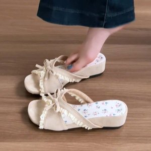 2026 Summer French Stunning Floral Lace <b>Bow</b> One‑Strap Slippers Fairy Style Wedge Heel Beach Vacation Women Slide Sandals - Product Image 3
