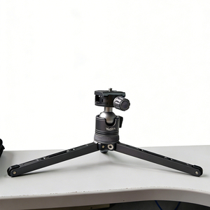 <span class=keywords><strong>Mini</strong></span> tré<span class=keywords><strong>pied</strong></span> réglable en alliage d'aluminium pour <span class=keywords><strong>appareil</strong></span> <span class=keywords><strong>photo</strong></span> et perche à selfie de bureau 360° °   Rotule avec plaque de fixation rapide de 1/4 pouce - Product Image 5