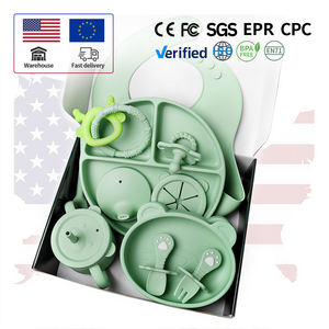 Baberos de Silicona Impermeables para Bebés, con Diseño de Animales, Portátiles, con Servicio OEM, Impresos, Juego de 3 Piezas con Plato para Comer - Product Image 1