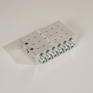 Válvula distribuidora LUBE 205544 para sistema LHL Sistema de lubricación de grasa - Product Image 1