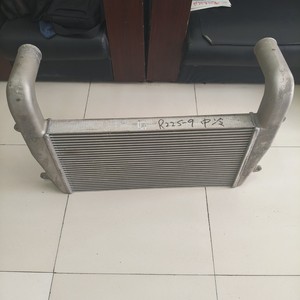 Intercooler Hyundai 220-9 225-9 305Vs d'origine pour remplacement d'excavateur - Product Image 1
