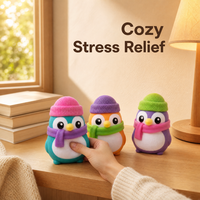 Jouet Squishy Pingouin à Remontée Lente, Teal Orange Violet, avec Bonnet et Écharpe Tricotés, Anti-Stress, Compagnon de Bureau