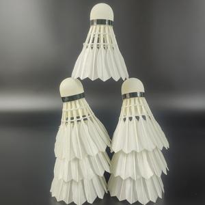 Livraison rapide, MOQ faible, volant de <span class=keywords><strong>badminton</strong></span> JunXin en plumes de canard pour l'entraînement, pour les <span class=keywords><strong>jeux</strong></span> en intérieur/extérieur - Product Image 1