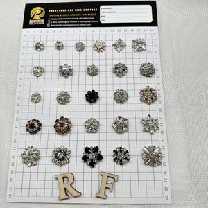 Bán Buôn Thời Trang Tùy Chỉnh Chân Hợp Kim Pha Lê Prong Nail Nút Cho Quần Áo Phụ Kiện - Product Image 5