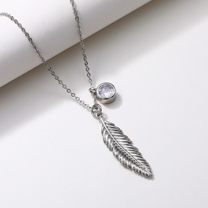 Collana con Piume in Stile Vintage per Donne - Product Image 6