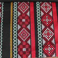 Nouveau design, tissu d'ameublement 100 % polyester tricoté à motif arabe, teint en fil, respirant et résistant à l'abrasion pour canapé et mobilier de maison