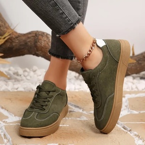 <span class=keywords><strong>Sneakers</strong></span> da Donna Marrone Caffè con Lacci a Contrasto e Suola in Gomma - Product Image 3
