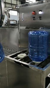 Máquina semiautomática de llenado y lavado de agua, barril de agua, 10 ~ 20L, <span class=keywords><strong>precio</strong></span> de suministro de fábrica - Product Image 3