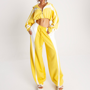 Ensemble de survêtement personnalisé pour femmes : sweat à capuche court color block et pantalon large – Vêtements de créateur pour femmes en gros - Product Image 1