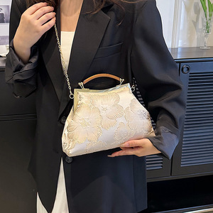 Women's Chain Bag Frame Shape Sky Blue Floral Embroidery Wedding Shoulder Crossbody Bag Fashion Trend Fall 2023 - Product Image 3