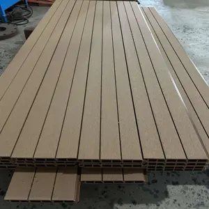 wasserdichte uv-beständige zaunplatten mit aluminiumpfosten 6 ft 1,8 m wpc-verbundwerkstoffzaun für außengärten