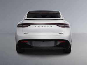 HarmonyOS Imagination R7 Design élégant Connectivité intelligente Puissance à longue portée Redéfinir l'élégance électrique dans les véhicules à énergies nouvelles - Product Image 4